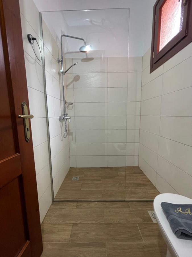 Aegina Aphaias Apartments מראה חיצוני תמונה